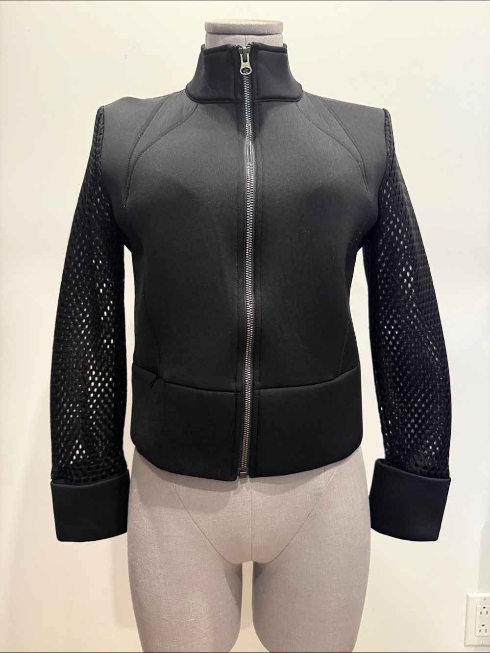 Alo Yoga Jacket Mesh Sleeve Black Medium